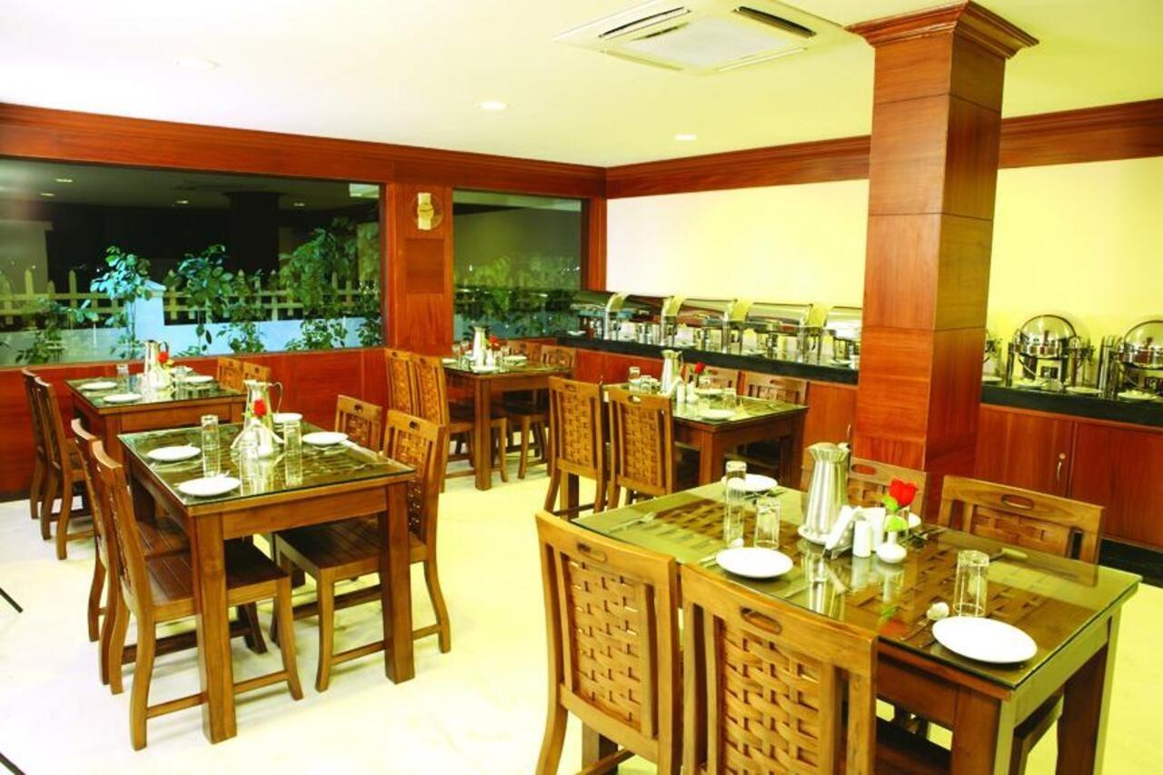 Meenakshi'S Sunshine Hotel Madurai Exterior photo