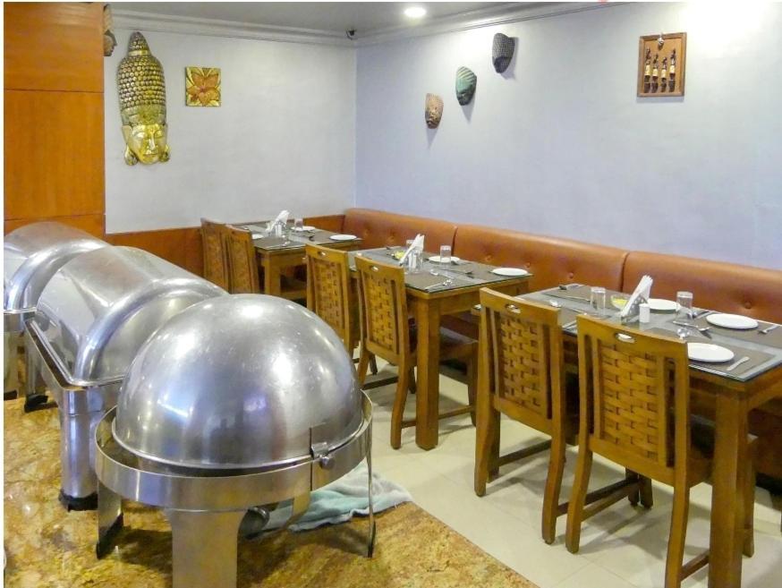 Meenakshi'S Sunshine Hotel Madurai Exterior photo